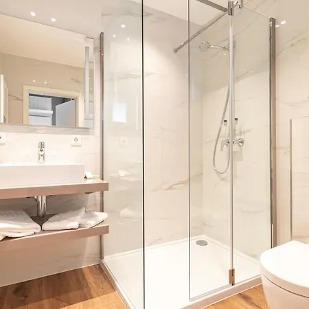 Hotel Re'ser Stuff Roeser