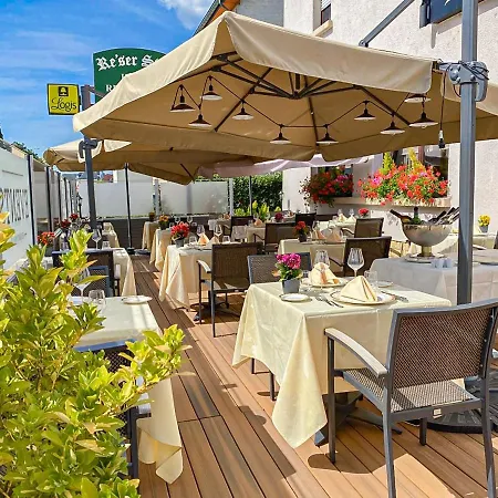 Re'ser Stuff Hotel Roeser