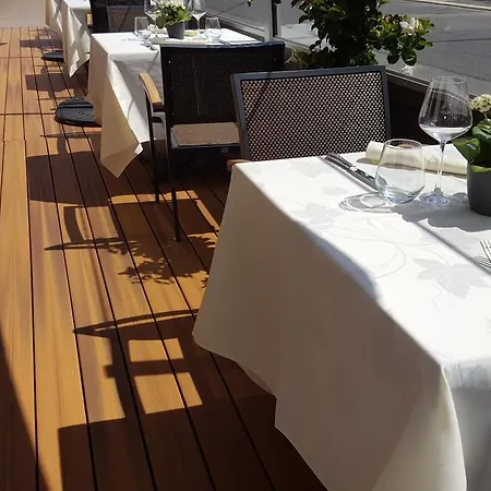 Hotel Re'ser Stuff Roeser