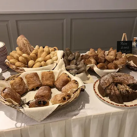 Hotel Re'ser Stuff Roeser