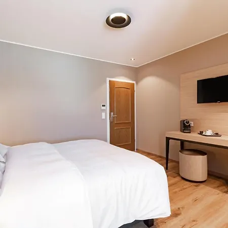 Re'ser Stuff Hotel 3*