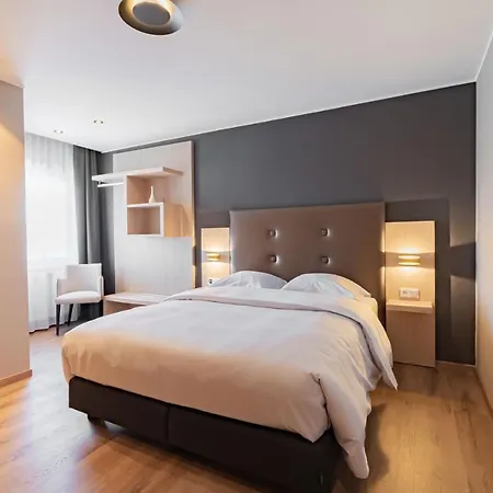 Hotel Re'Ser Stuff Hotel 3*