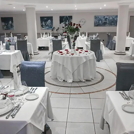 Hotel Re'ser Stuff Roeser