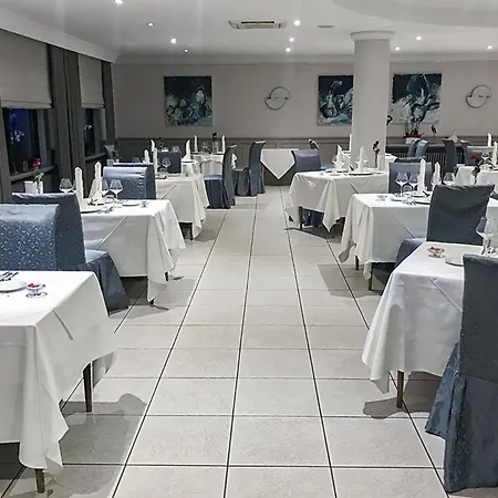 Hotel Re'ser Stuff Roeser