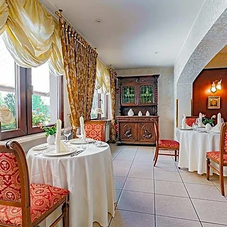 Re'ser Stuff Hotel Roeser