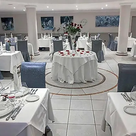 Re'ser Stuff Hotel Roeser