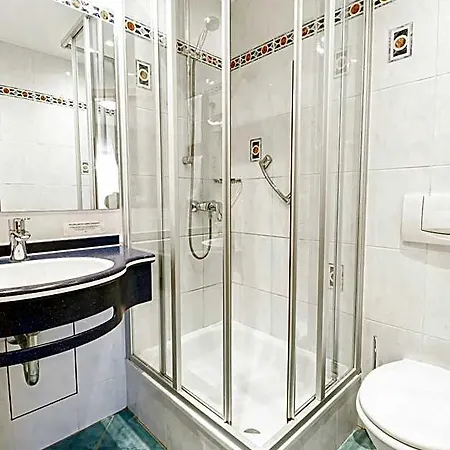 Hotel Re'ser Stuff Roeser