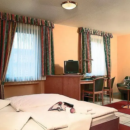 Hotel Re'Ser Stuff Roeser