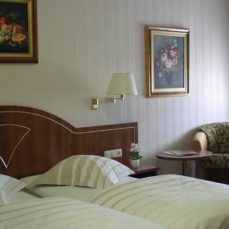 Hotel Re'Ser Stuff Hotel 3*